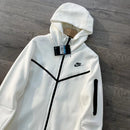 Nike Tech Fleece Windrunner “Triple white”