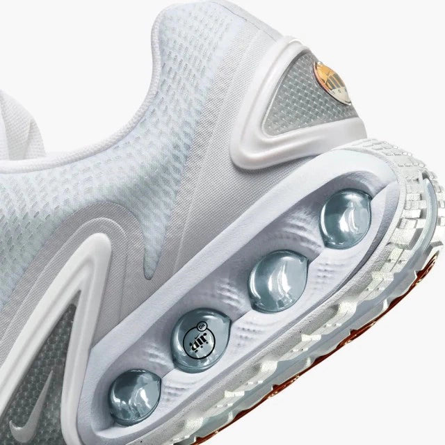 Air max DN “Triple white”